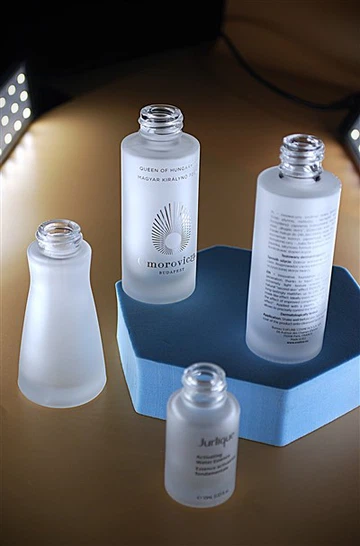 サテン効果ガラスボトル